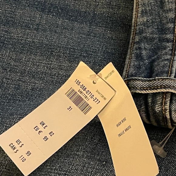 Abercrombie Curve Love High Rise Mom Jean, Size 31/12 Reg, NWT - Picture 10 of 16